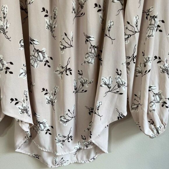 Carol Christian large off the shoulder beige top - Picture 4 of 6